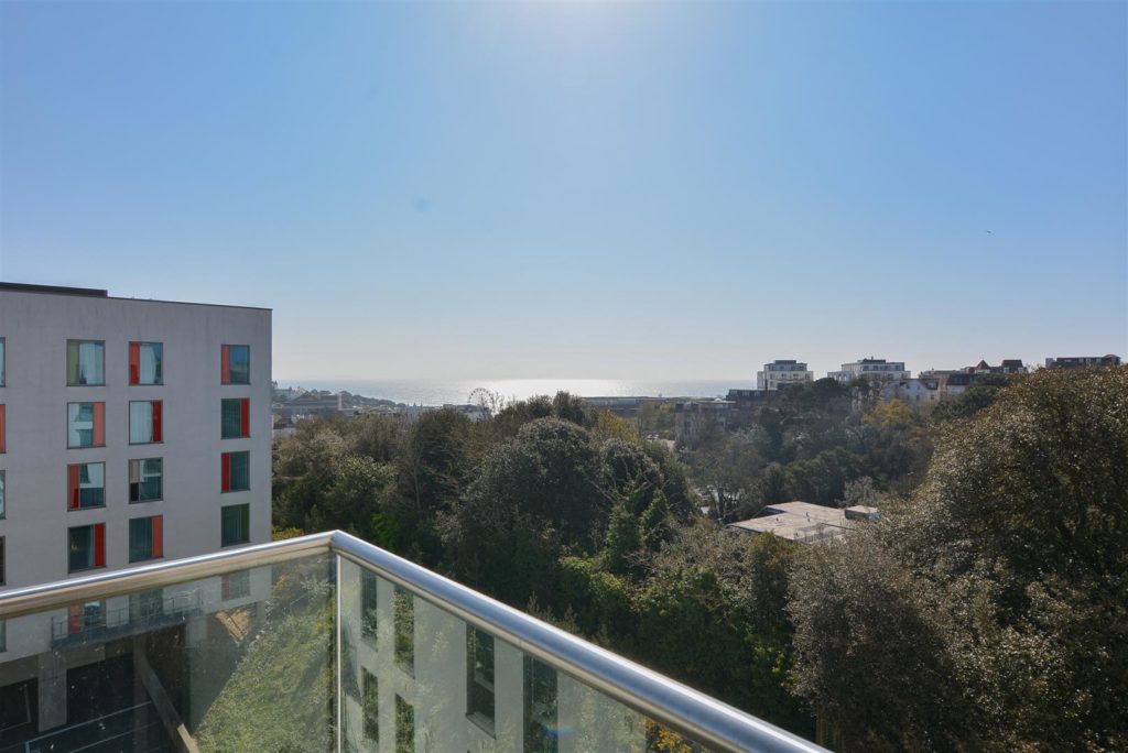 https://www.edwardestates.co.uk/property/the-summit-upper-terrace-road-bournemouth-7/