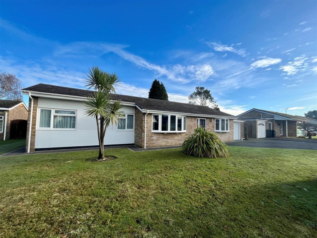 Ellesfield Drive, West Parley, Ferndown